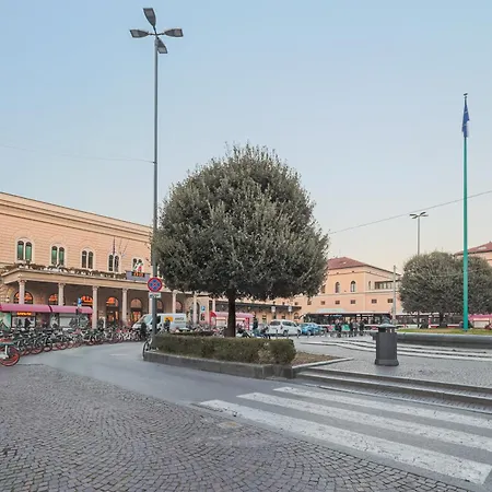 Front Station By Different * Bolonia