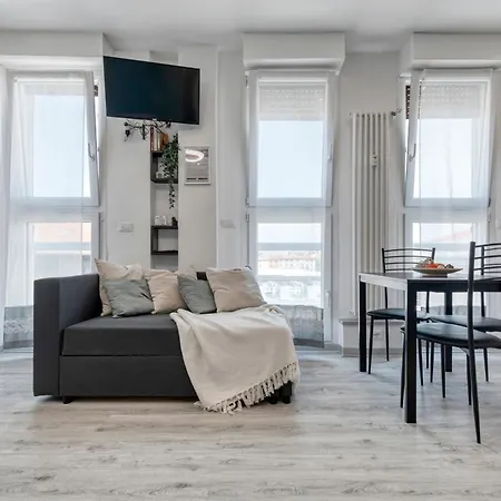 Front Station - Stazione Di Apartamento *