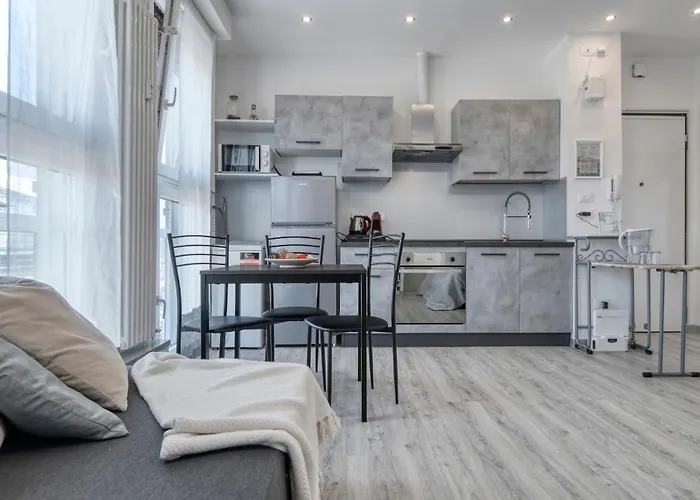 Front Station - Stazione Di Apartment *